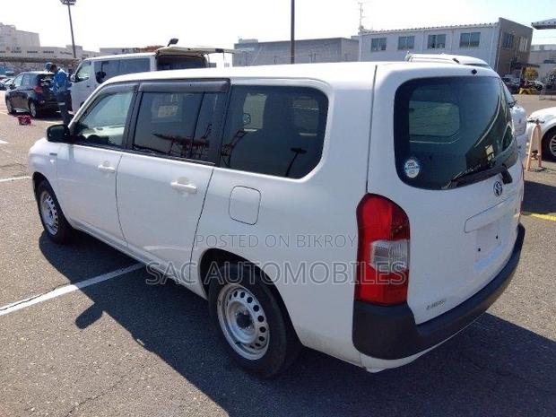 Toyota Probox 1.5 DX 2WD 2020 White