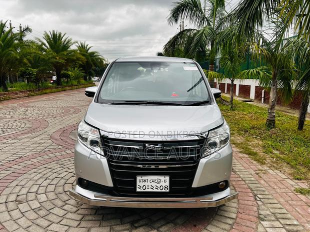 Toyota Noah 2016 Silver