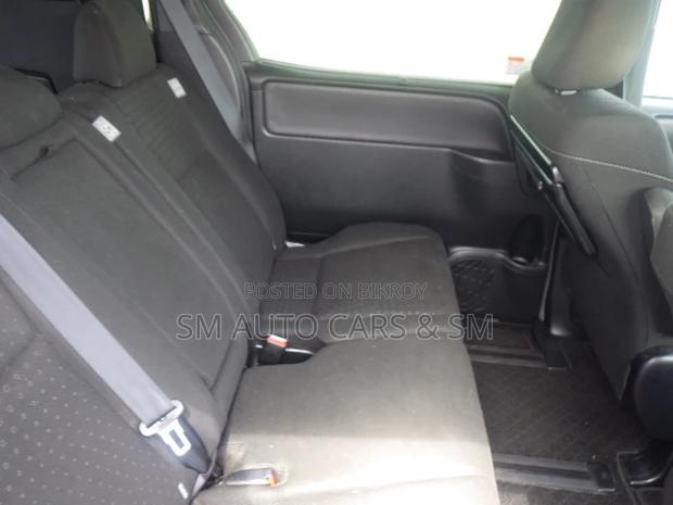 Toyota Noah 2021 Silver
