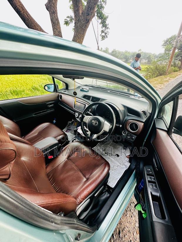 Toyota Vitz 2011
