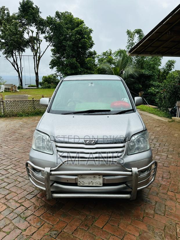 Toyota Noah 2.0 AWD (8 Seater) 2003 Silver