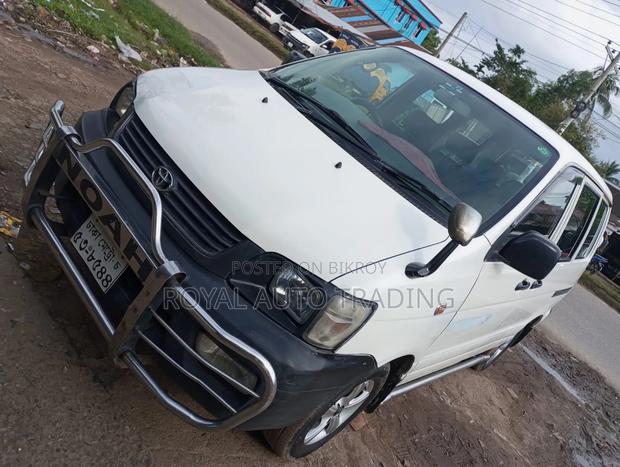 Toyota Noah 2007 White