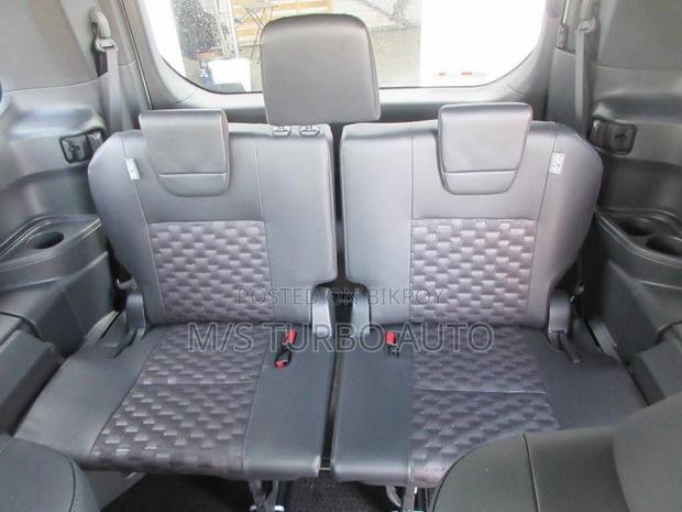 Toyota Voxy Hybrid S-Z 2WD 7-Seater 2022 Pearl