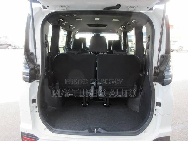 Toyota Voxy Hybrid S-Z 2WD 7-Seater 2022 Pearl