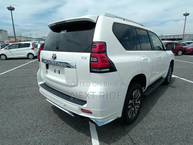 Toyota Land Cruiser Prado 2023 Pearl