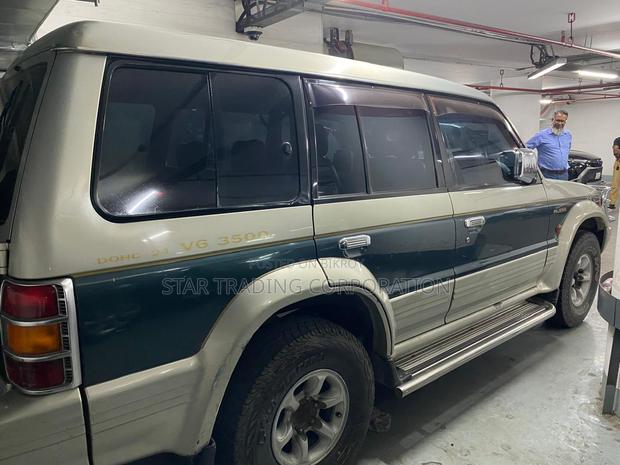 Mitsubishi Pajero 1994 Silver