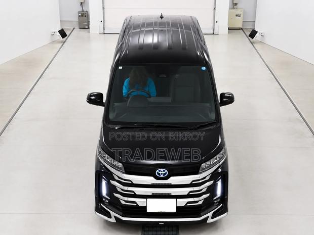 Toyota Noah 2024 Black