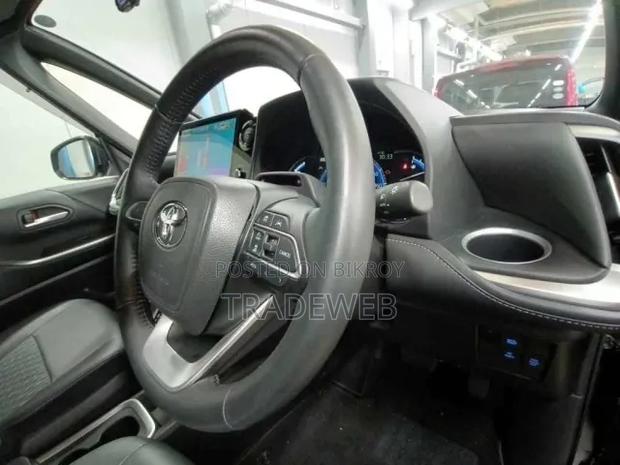 Toyota Noah 2024 Black