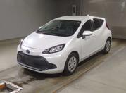 Toyota Aqua 2021 White for sale