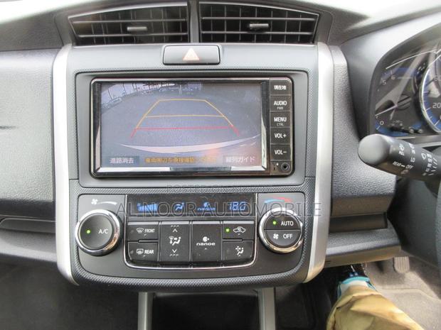 Toyota Corolla Fielder 2021 Silver