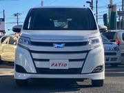 Toyota Noah 2021 White for sale