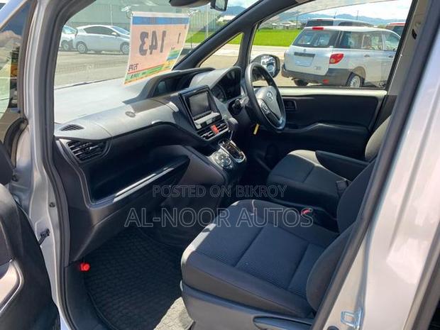 Toyota Noah 2021 Silver