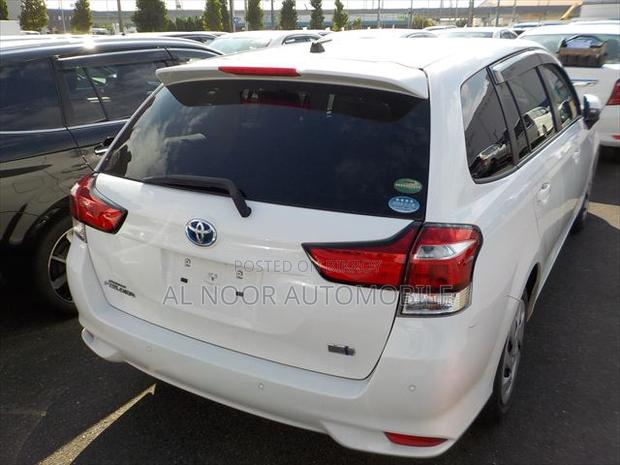 Toyota Corolla Fielder 2021 White