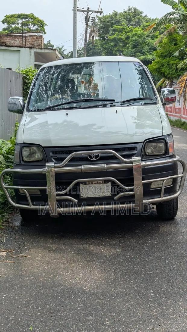 Toyota Noah 2007 White