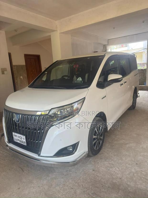 Toyota Esquire 2019 White