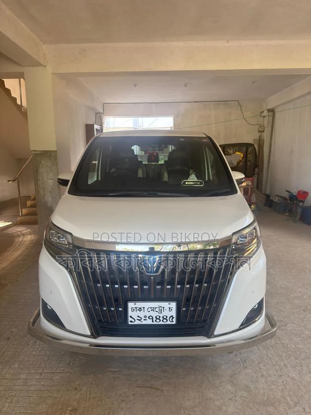Toyota Esquire 2019 White