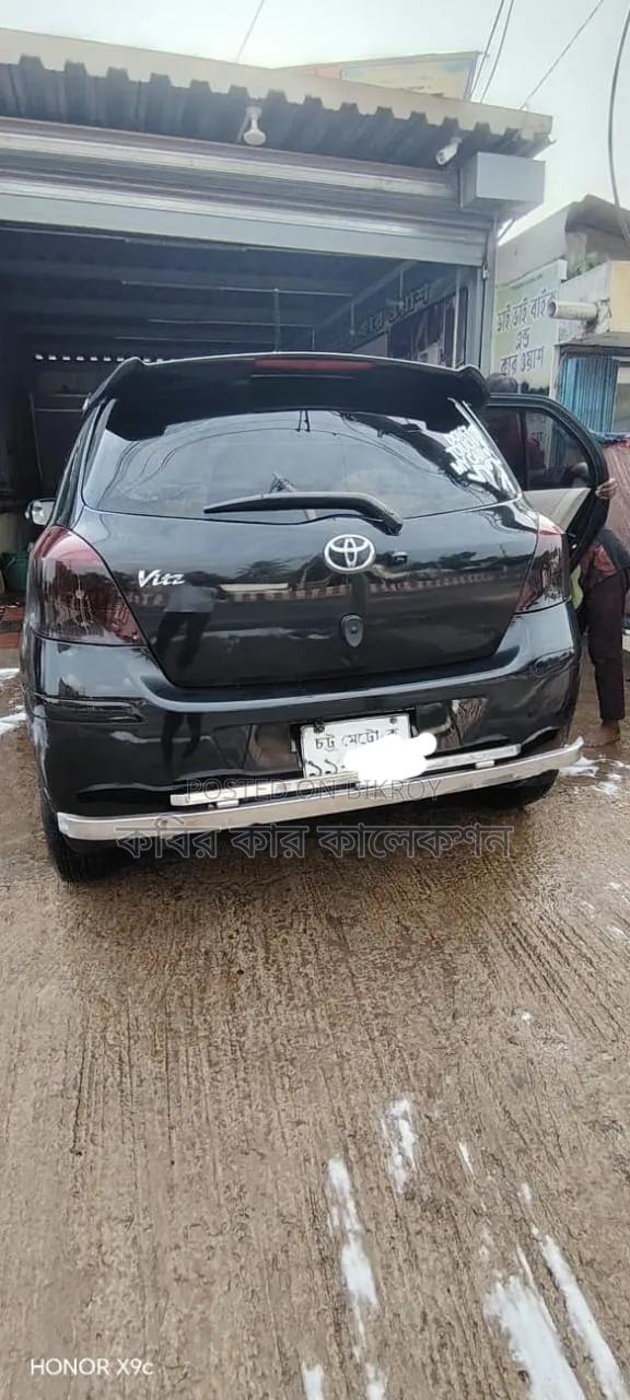 Toyota Vitz 2009 Black