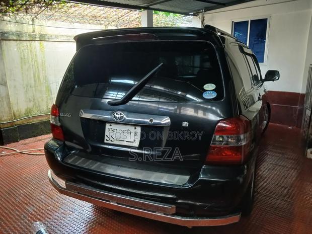 Toyota Kluger 2004 Black