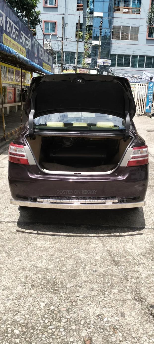 Toyota Premio 2012 Red