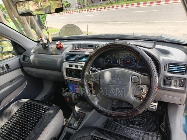 Toyota Starlet 2000 Green