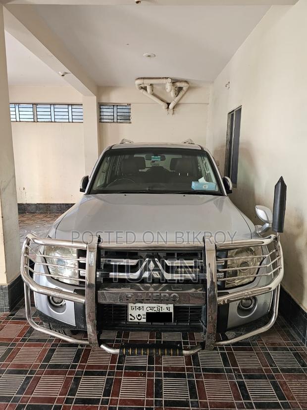 Mitsubishi Pajero Super Exceed 2006 Silver