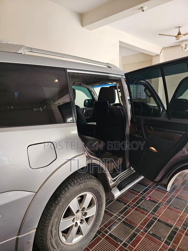 Mitsubishi Pajero Super Exceed 2006 Silver