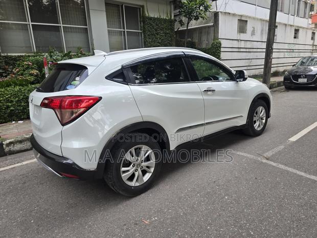Honda Vezel 2014 Pearl