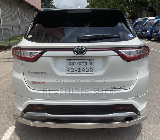 Toyota Harrier 2.0 2018 Pearl