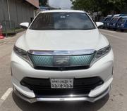 Toyota Harrier 2.0 2018 Pearl for sale
