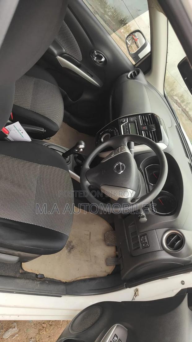 Nissan Almera 2015 Pearl
