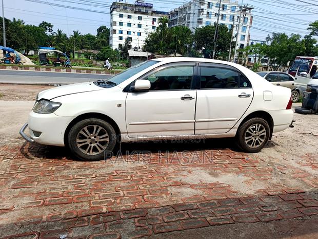 Toyota Corolla 2005 White
