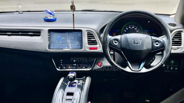 Honda Vezel 1.5 Hybrid 2WD 2014 Pearl