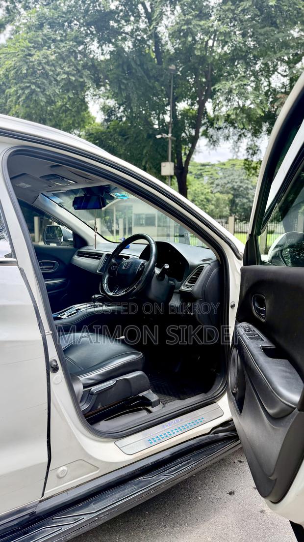 Honda Vezel 1.5 Hybrid 2WD 2014 Pearl