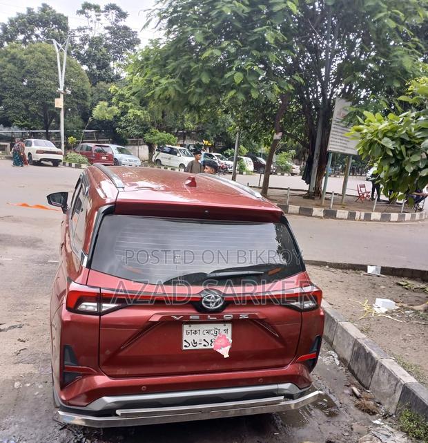 Toyota Veloz 1.5 CVT FWD 2022 Red
