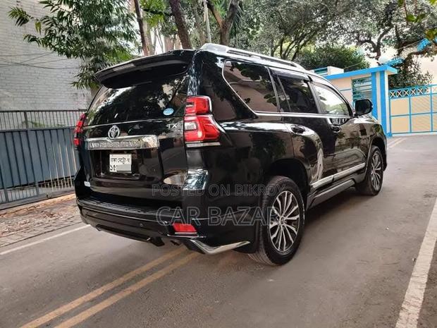 Toyota Land Cruiser Prado 2.7 2018 Black