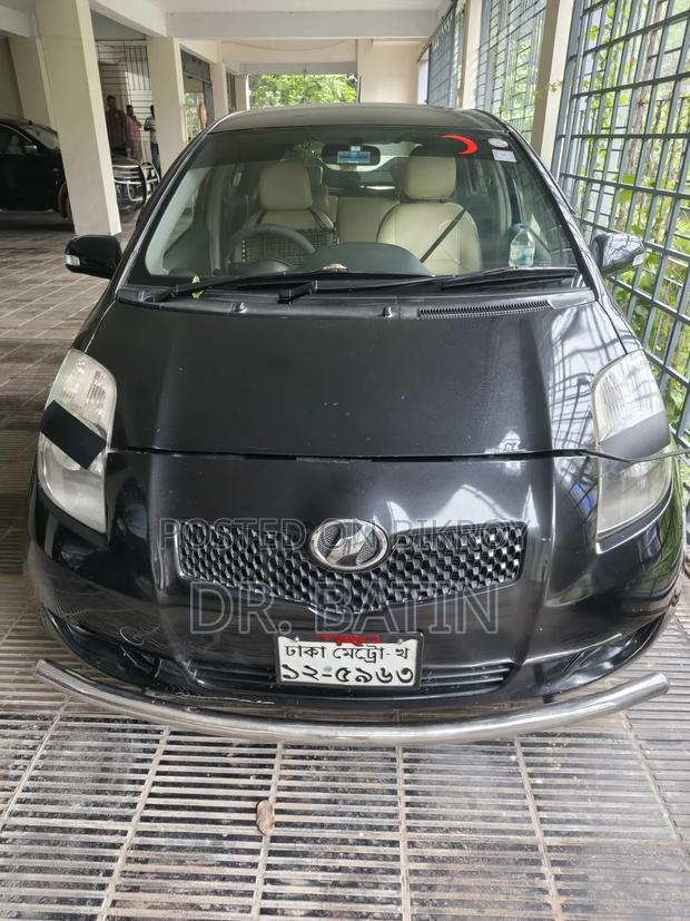 Toyota Vitz 2005 Black