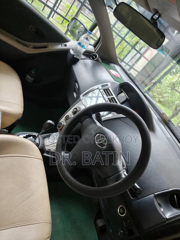 Toyota Vitz 2005 Black