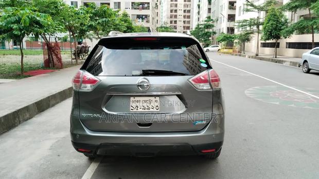 Nissan X-Trail 2016 Gray