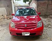 Toyota IST 2005 Red for sale
