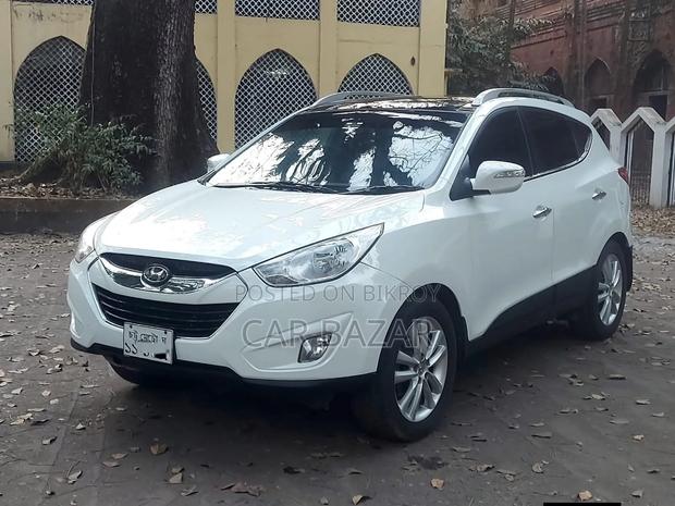 Hyundai Tucson Limited FWD 2011 White