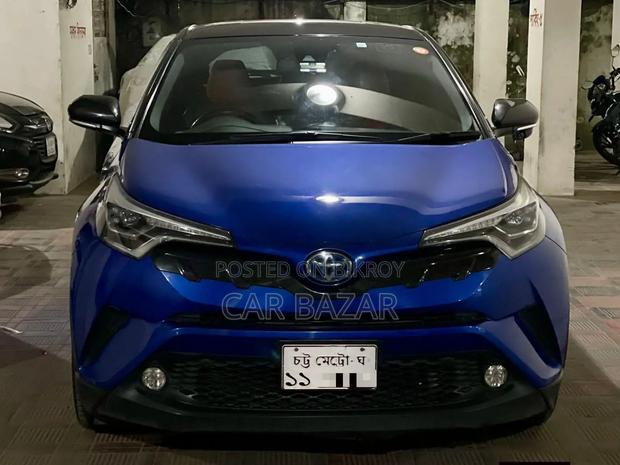 Toyota C-HR 2017 Blue