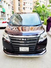 Toyota Noah 2.0 FWD (8 Seater) 2014 Maroon for sale