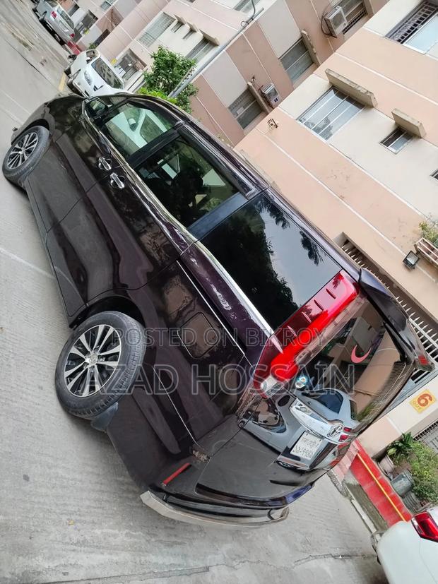 Toyota Noah 2.0 FWD (8 Seater) 2014 Maroon