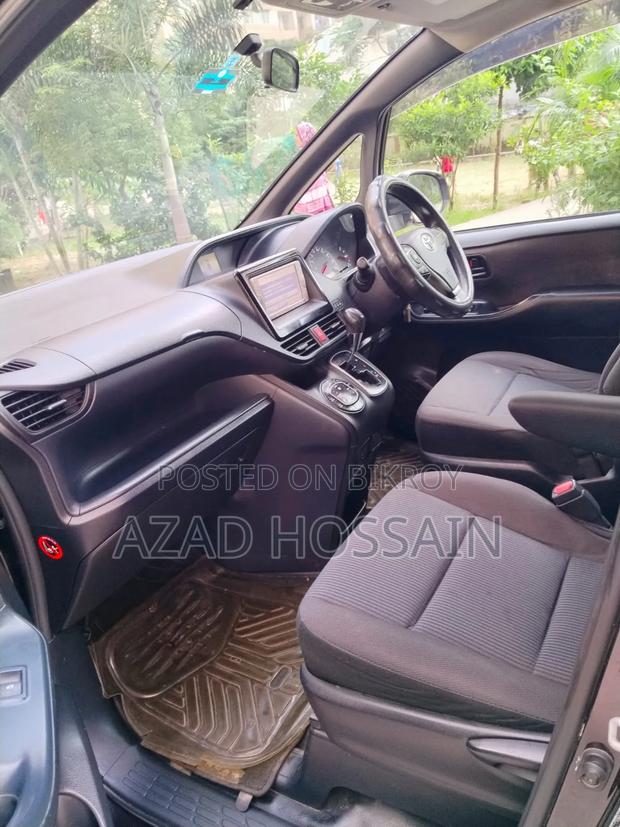 Toyota Noah 2.0 FWD (8 Seater) 2014 Maroon