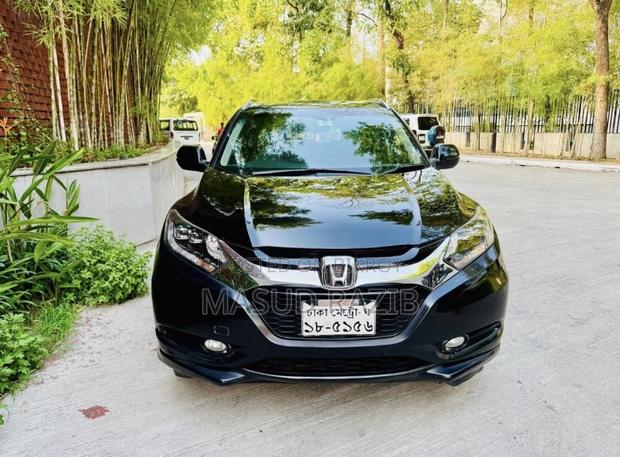 Honda Vezel 1.5 Hybrid 2WD 2015 Black