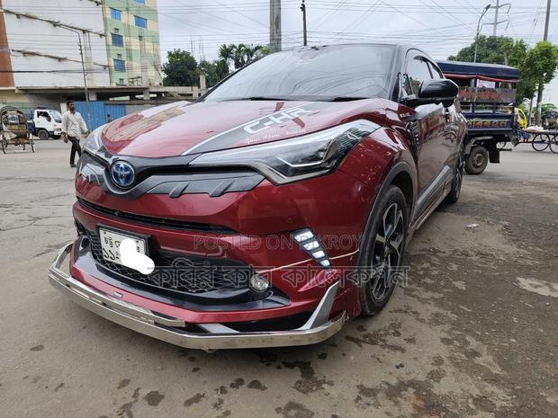 Toyota C-Hr 2017 Maroon