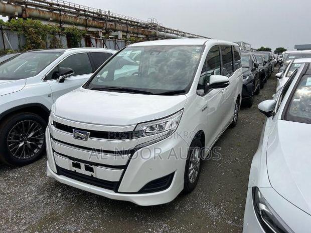 Toyota Noah 2021 Pearl