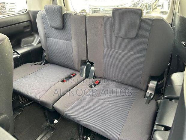 Toyota Noah 2021 Pearl