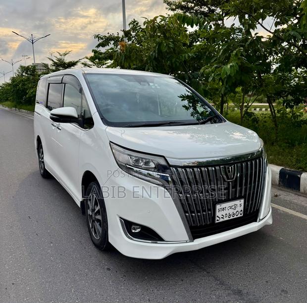 Toyota Esquire 2.0 FWD (7 Seater) 2020 White