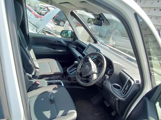 Toyota Noah 2022 Pearl